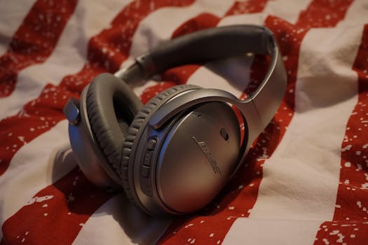 Cisza pod Słuchawkami: Jak Noise-Cancelling z Technologicznej Ucieczki Stało Się Narzędziem Wellness